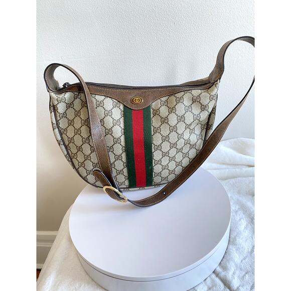 Authentic Gucci Shoulder Bag - Picture 4 of 13